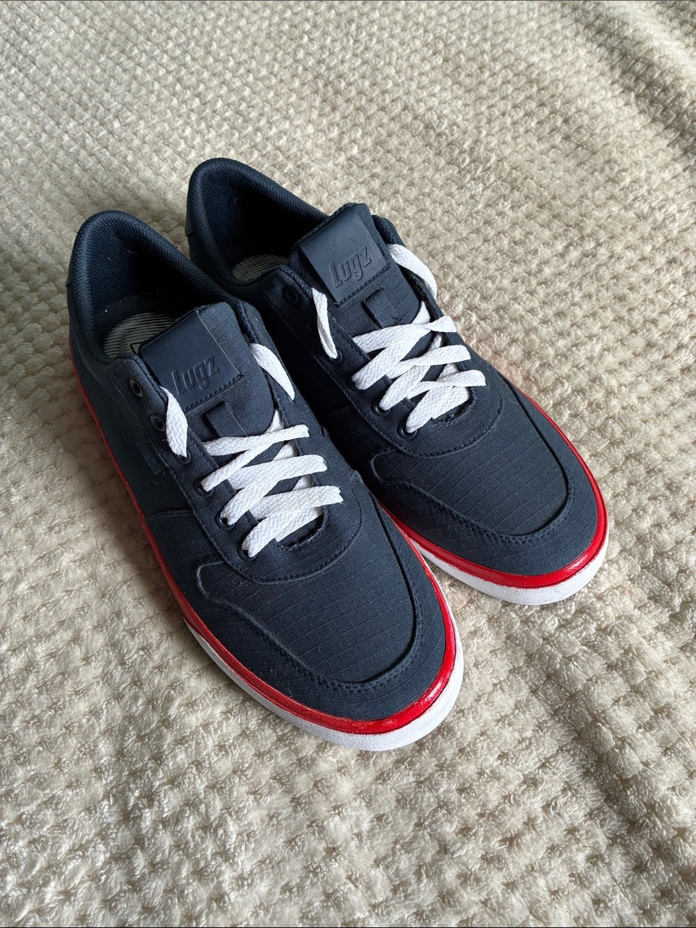 Lugz Men's Vine lace up Sneakers with Custom Red Trim,Good Condition. Size 10.5